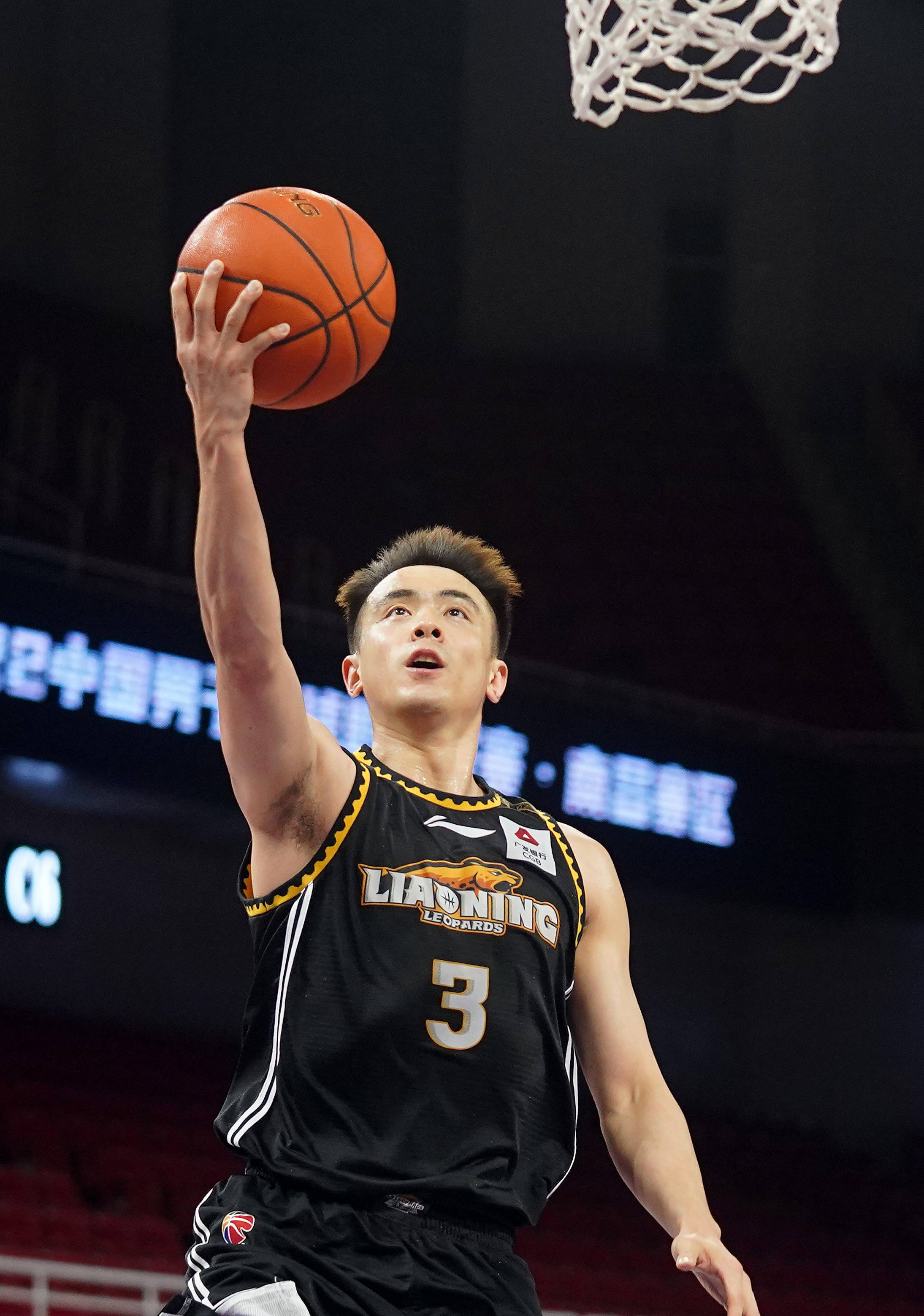 棒球季后赛,江南铁骑队与东海海豚队强势反弹,体能对抗拉满!年轻人站出来了(大连棒球俱乐部)-开云体育官网